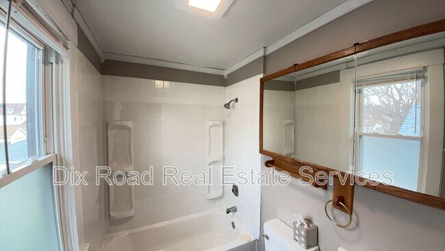 Building Photo - 118 Martz Ave