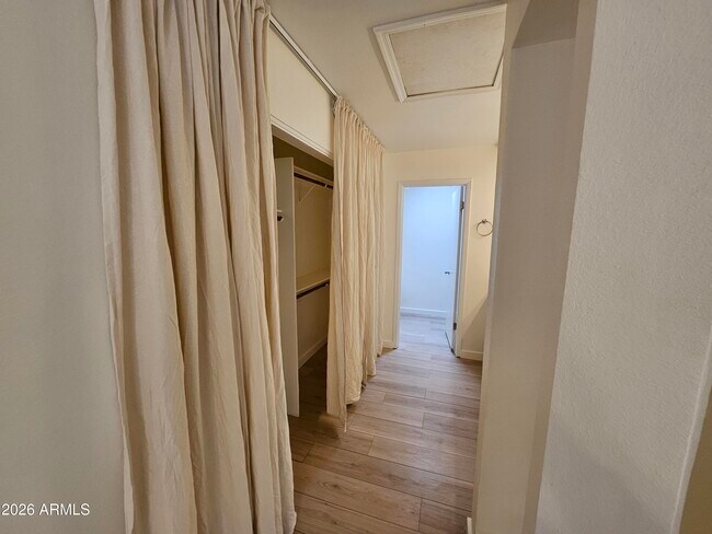 Building Photo - 7038 S 42nd St