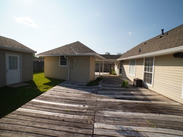 Building Photo - 1570 Heartwood Dr