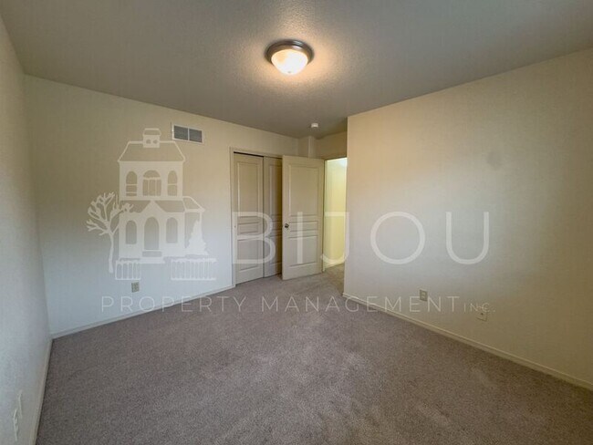 Building Photo - 1234 Chelsea Village Heights