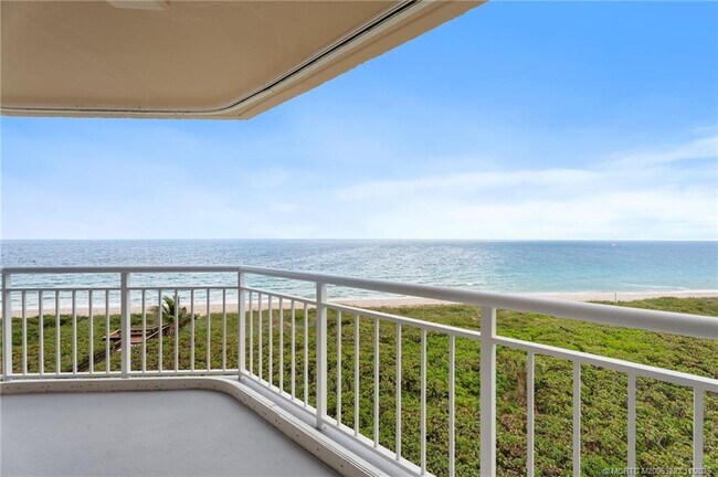 Building Photo - 3870 N Hwy A1A