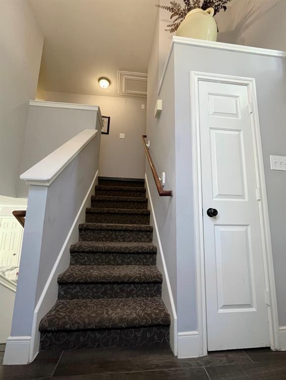 Building Photo - 174 S Walden Elms Cir