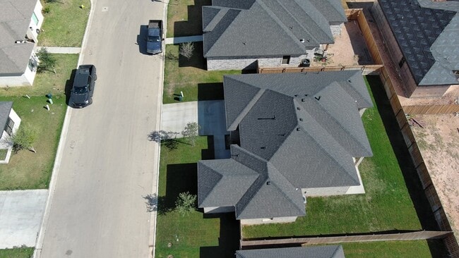 Building Photo - 1104 Osprey Dr