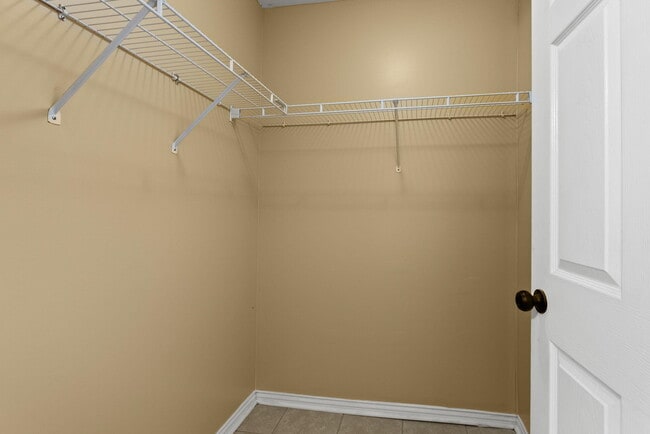 Building Photo - 216 N 2nd St