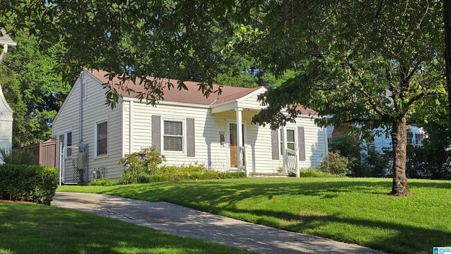 Building Photo - 410 Woodland Dr
