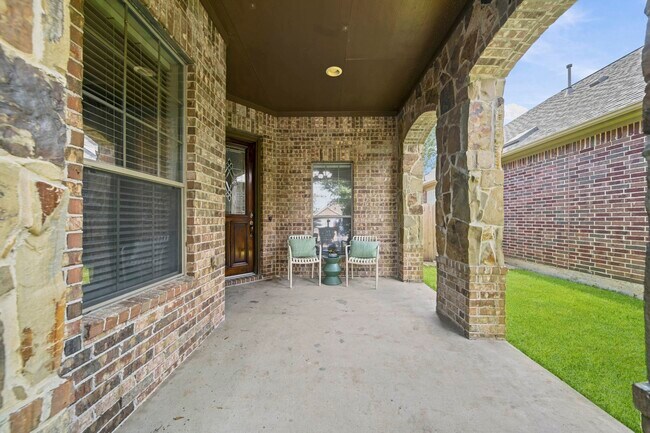 Building Photo - 2206 Ascot Ln