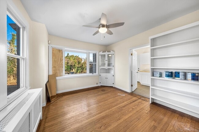 Building Photo - 616 W Ocean Heights Ave