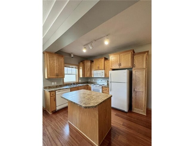 Building Photo - 12173 Waconia St NE