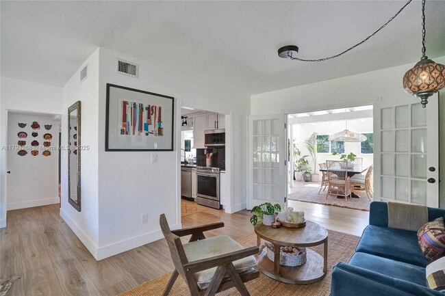 Building Photo - 17505 SW 90th Ave
