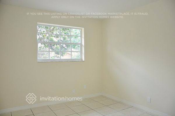 Building Photo - 1380 SW 26th Terrace