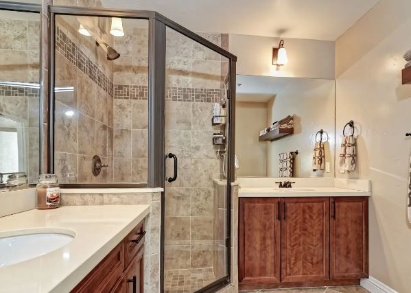 Bathroom 1 - 3972 Albatross St