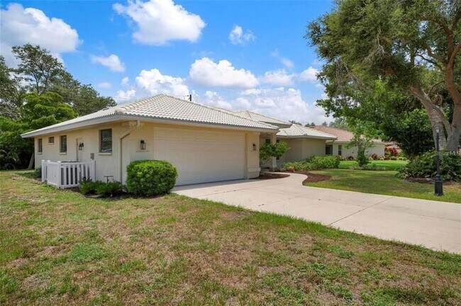 Building Photo - 133 1st Ave