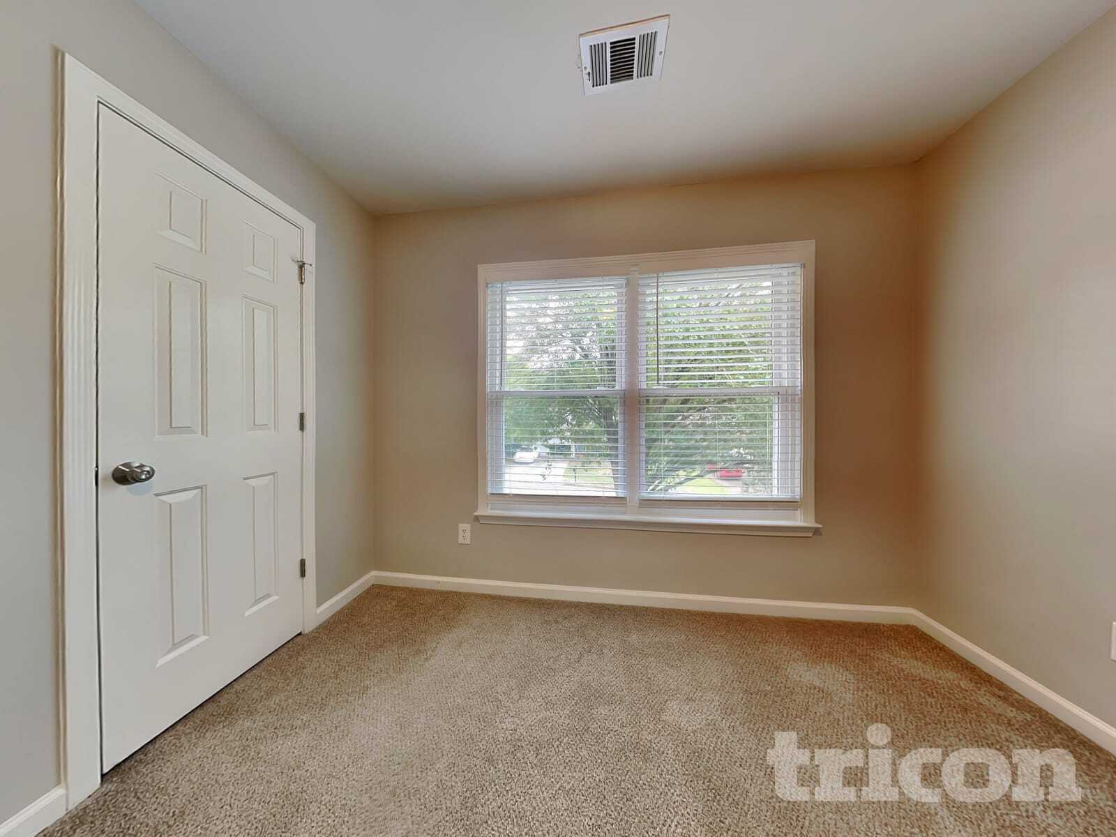 Building Photo - 2098 Clearvista Dr NW