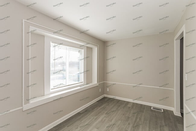 Building Photo - 3264 Warfield Ave