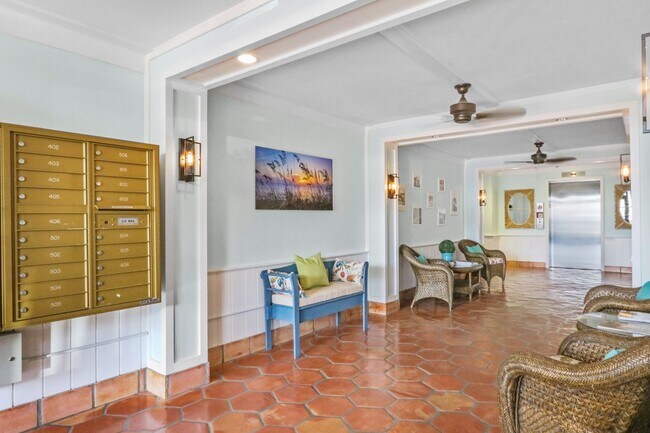 Building Photo - 225 Beach Rd