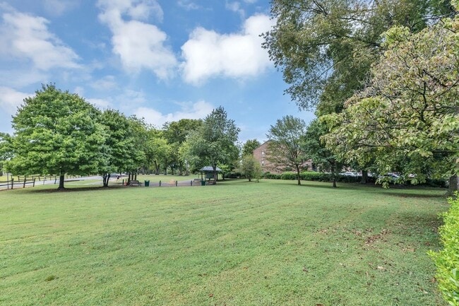 Building Photo - 312 Sloan Rd