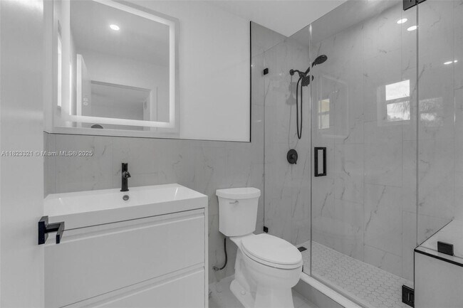 Building Photo - 2494 Cordoba Bend