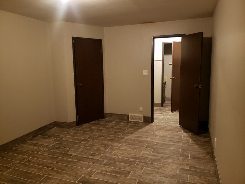 Building Photo - 7512 N Granville Rd