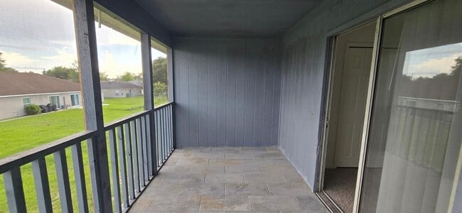 Building Photo - 669 Royalty Ct
