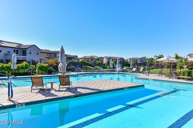 Building Photo - 4077 S Sabrina Dr