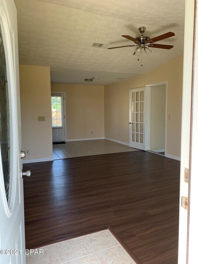 Building Photo - 202 Acme Ln