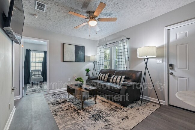 Building Photo - 151 Lawton St SW