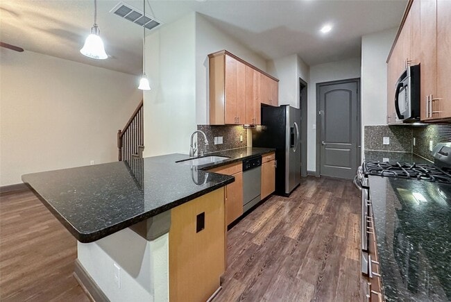Building Photo - 95 Aventura Pl