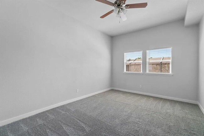 Building Photo - Gorgeous New Remodeled 2 Bedroom Condo nea...