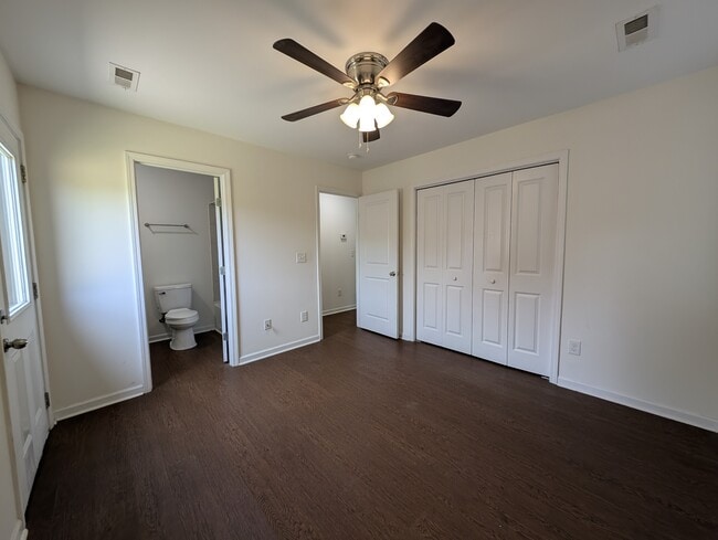 Building Photo - 426 W 4th St