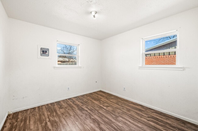 Building Photo - 5614 44th St