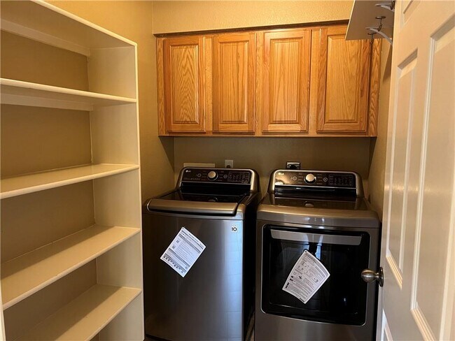 Building Photo - 9301 Muskberry Cove