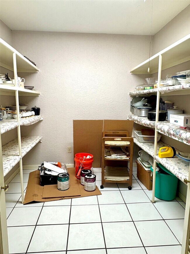 Building Photo - 14213 Lost Meadow Ln