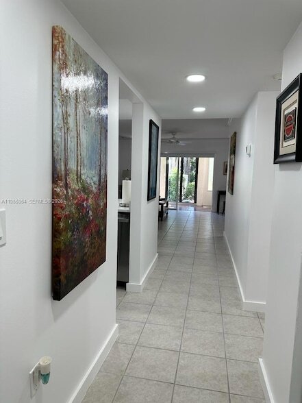 Building Photo - 4150 Jimmy Buffett Mem Hwy