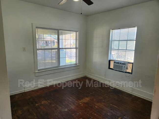 Building Photo - 304 Terrell Ave