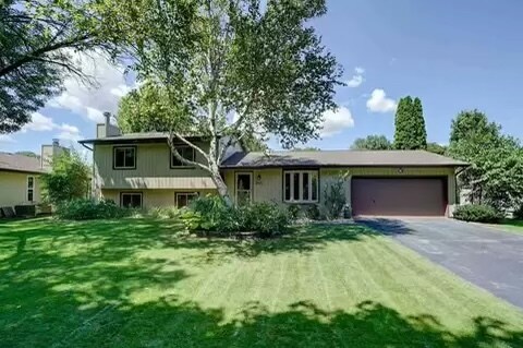 Building Photo - 2922 Greenway Trl