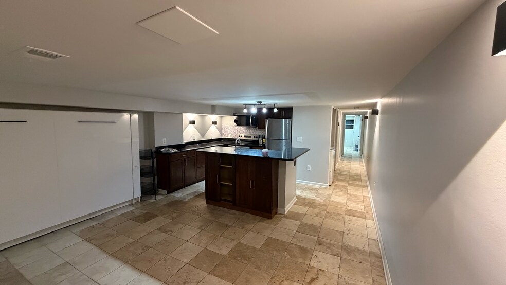 Building Photo - 1342 Park Rd NW