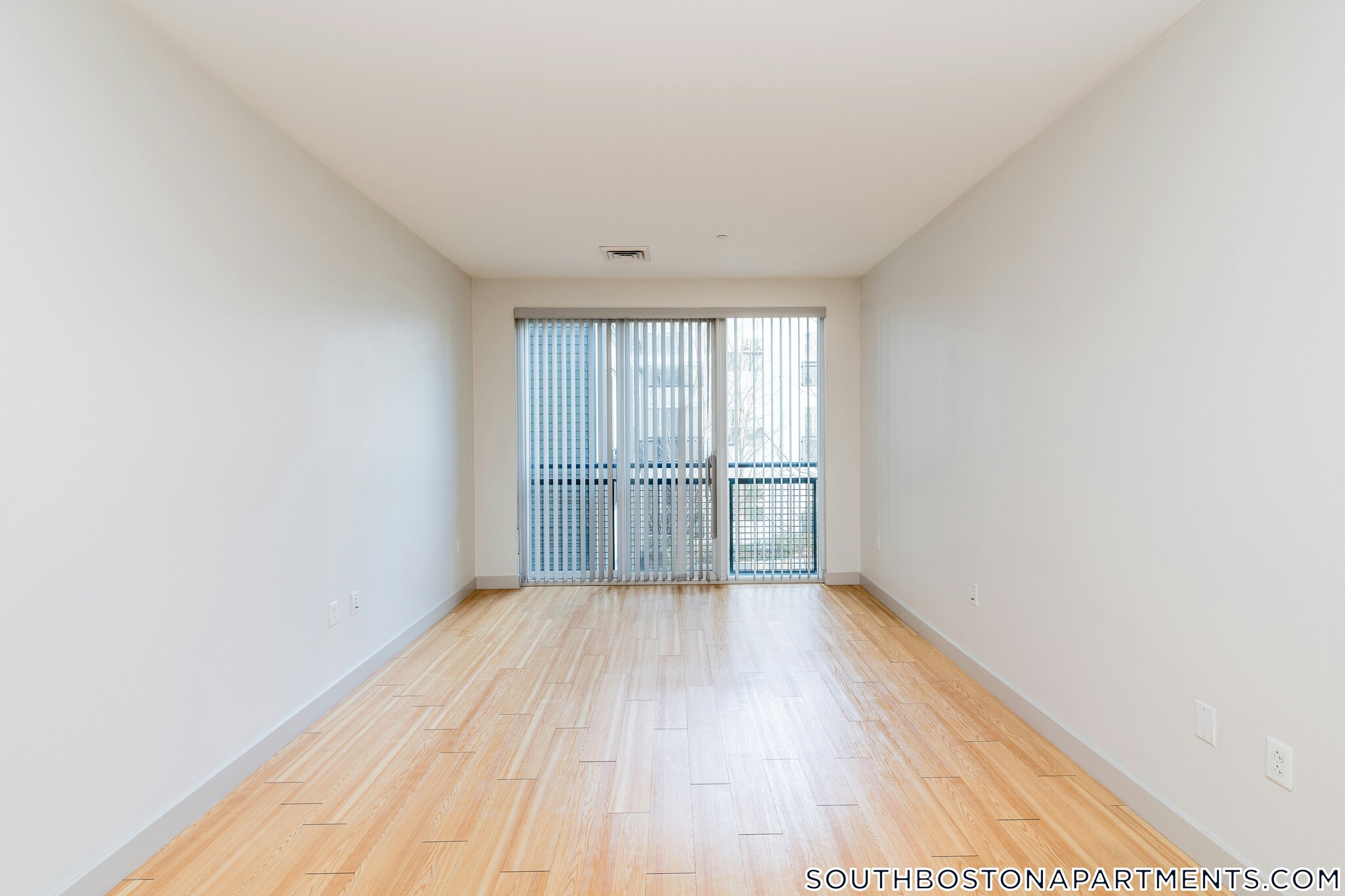 Building Photo - 320 D St