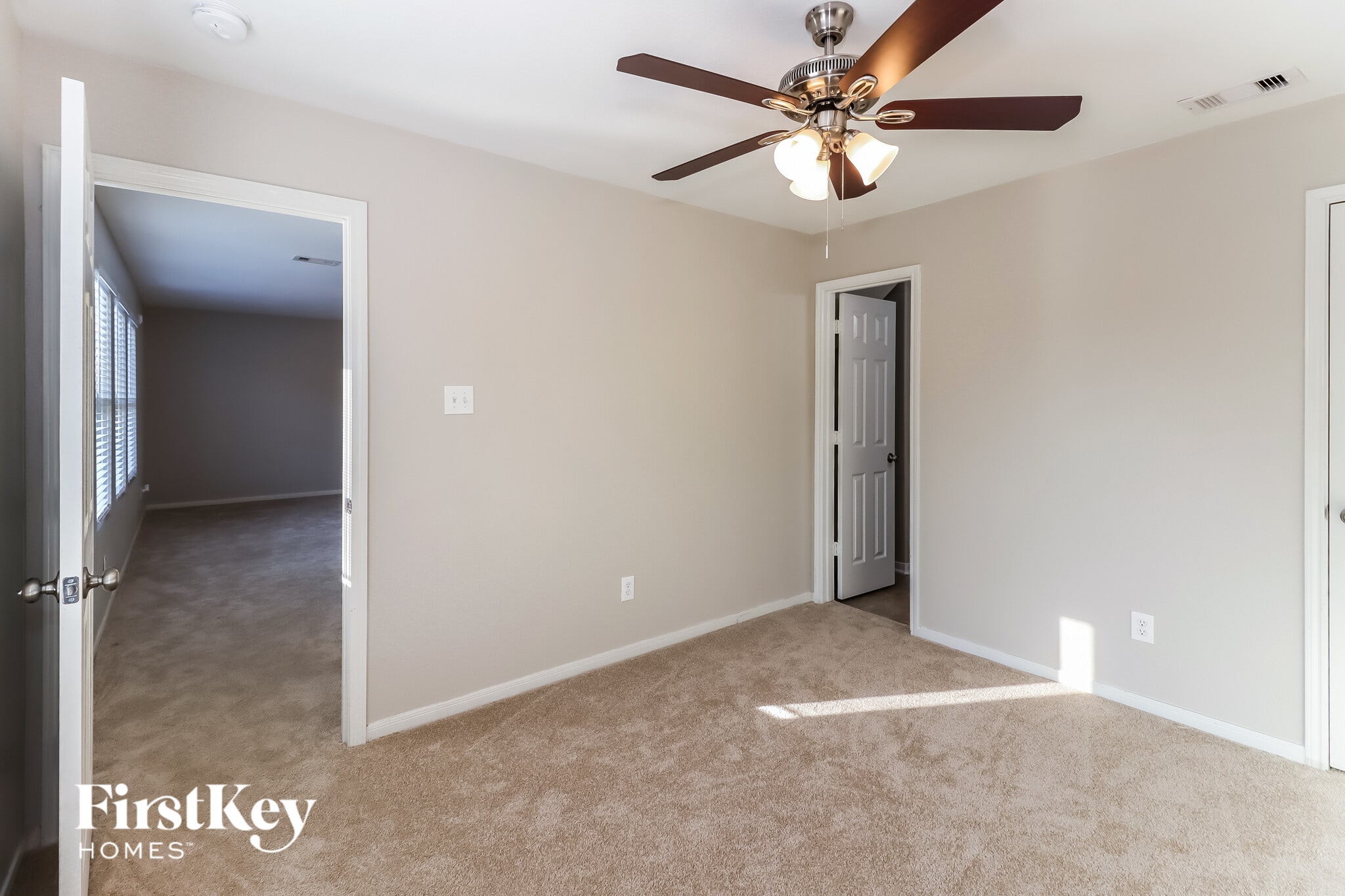 Building Photo - 5039 Lamppost Hill Ct