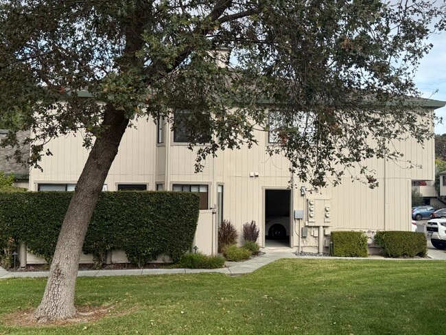 Building Photo - UPDATED TWO BEDROOM / ONE BATH TWO-STORY C...