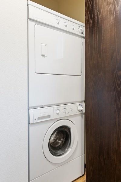 Building Photo - 1 bedroom in Seattle WA 98102