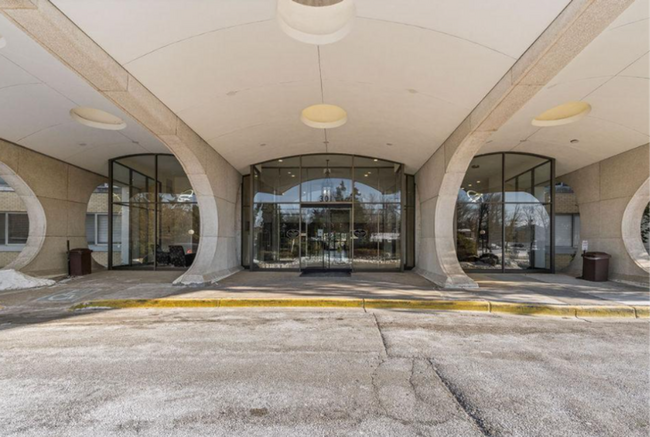 Building Photo - Modern 2BR/2.5BA Two-Level Condo in The Fountains