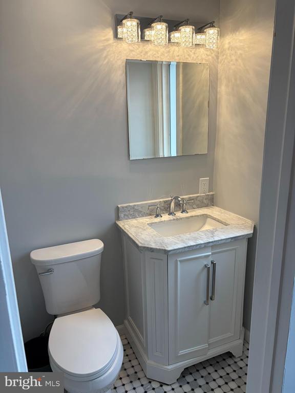 Building Photo - 223 Ingraham St NW