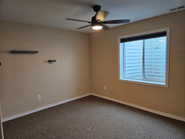 Building Photo - 4007 E 66 N
