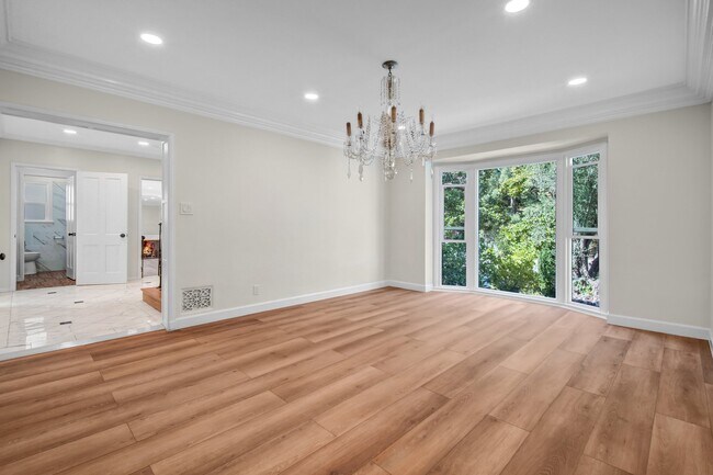 Building Photo - 414 Hilgard Ave
