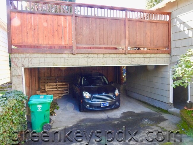 Building Photo - 10197-1136