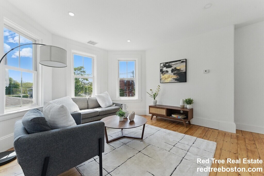 Building Photo - 80 Shirley St