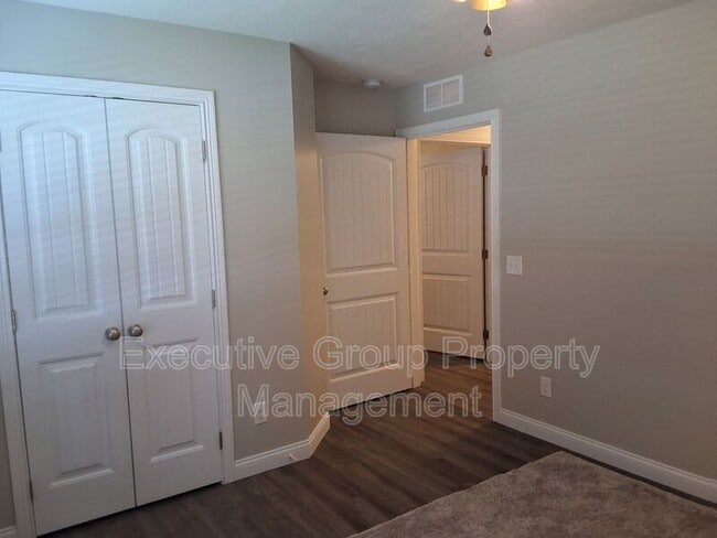 Building Photo - 113 Alcott Ct