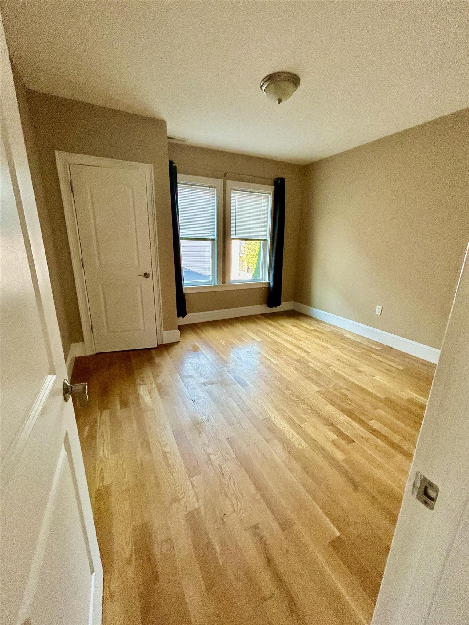 Building Photo - 57 Greenleaf Ave