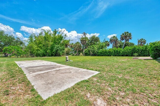 Building Photo - 2340 Palmetto St