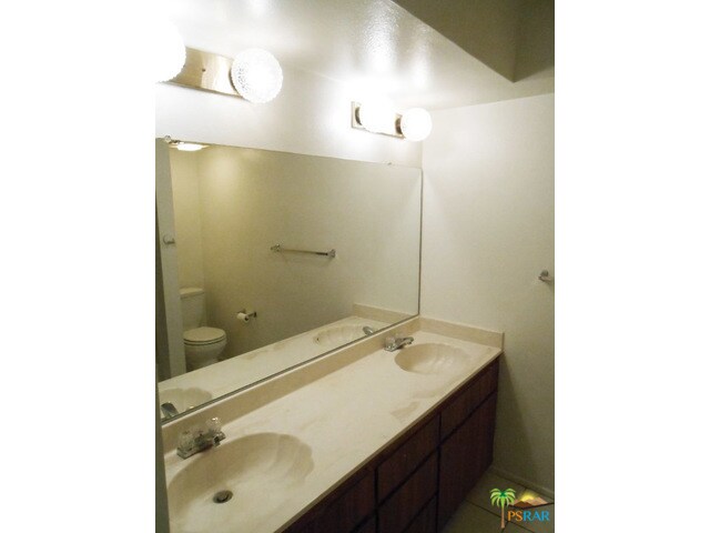 Building Photo - 64 Lakeview Cir